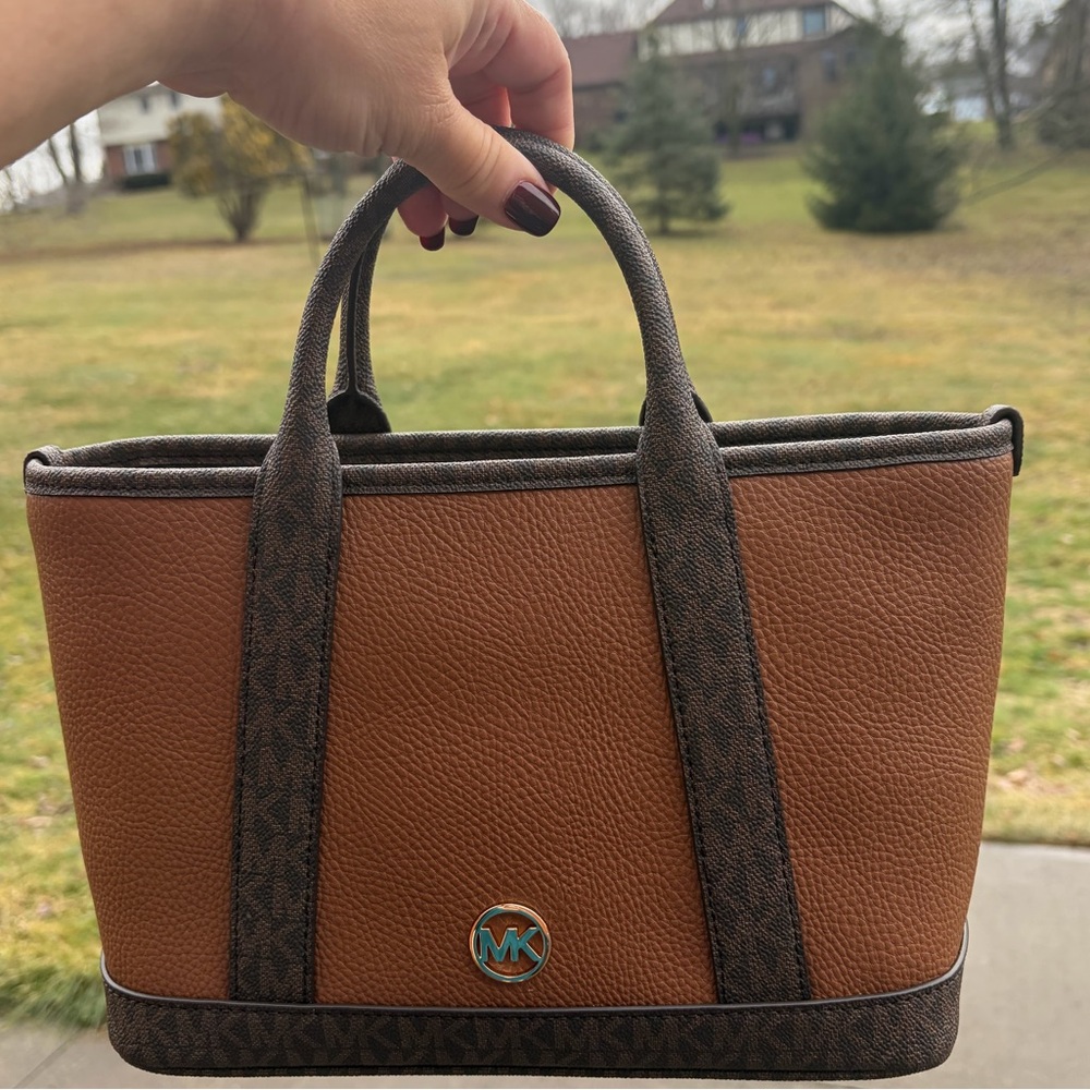 NWT MICHAEL Michael Kors Louisa signature brown & small luggage satchel.